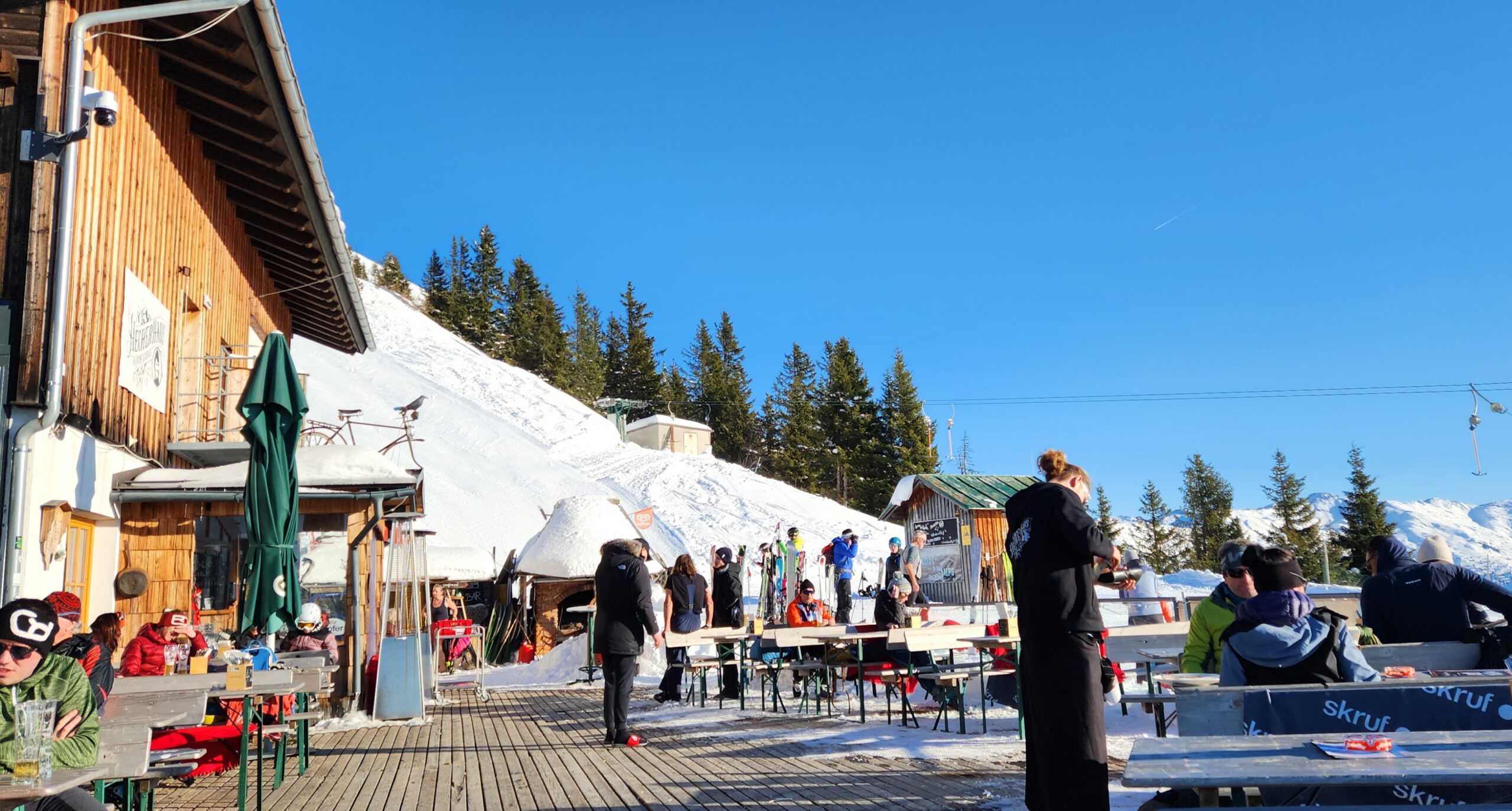 Read more about the article European Ski Resorts for Beginners: 5 great places to learn to ski.