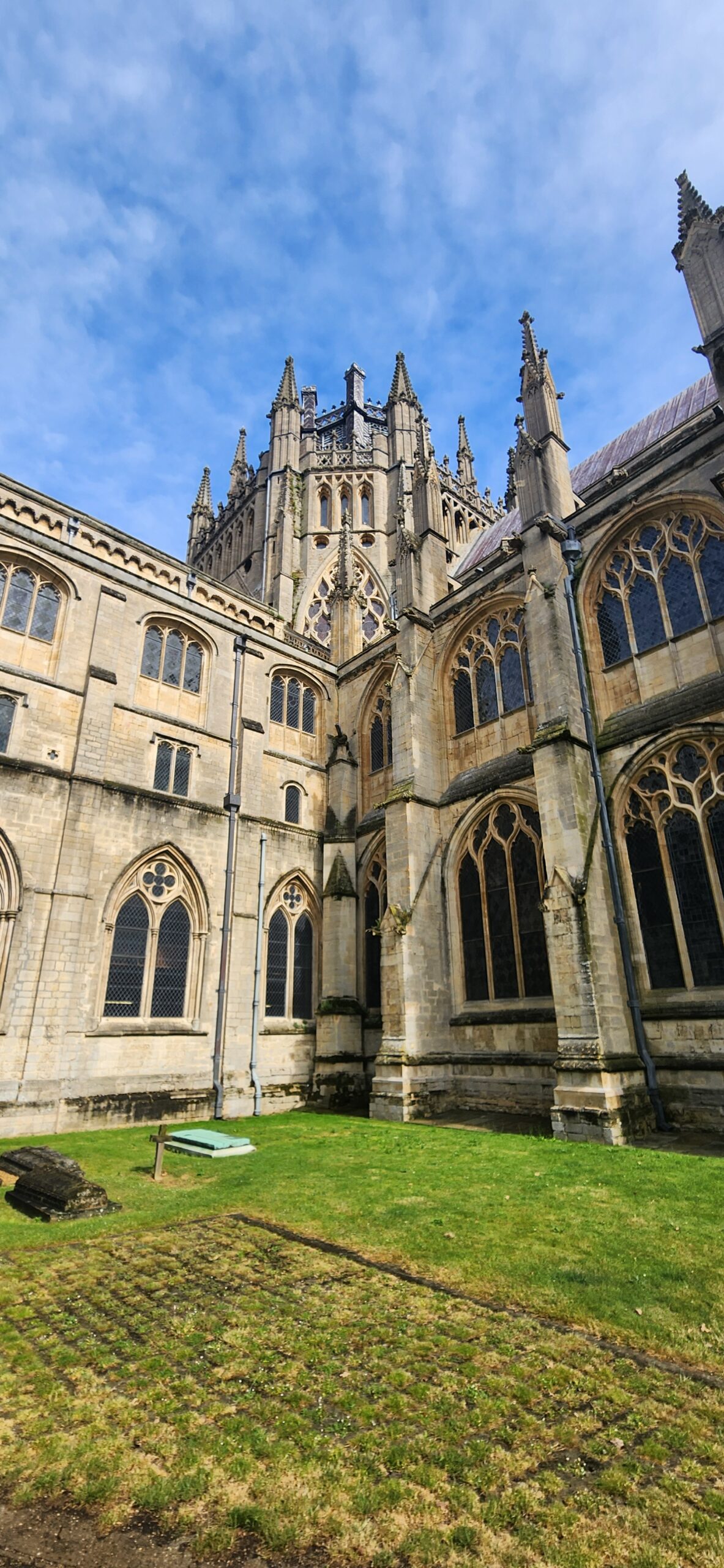 You are currently viewing 3 English Cathedrals: Ely, Norwich and York Minster