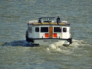 Read more about the article Ferry Travel in the UK:  The Adventure of Travel by Sea and River