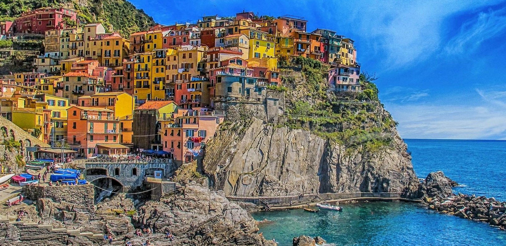 You are currently viewing Off Season Travel in Europe and the UK: 5 Quiet Spots to Escape the Crowds