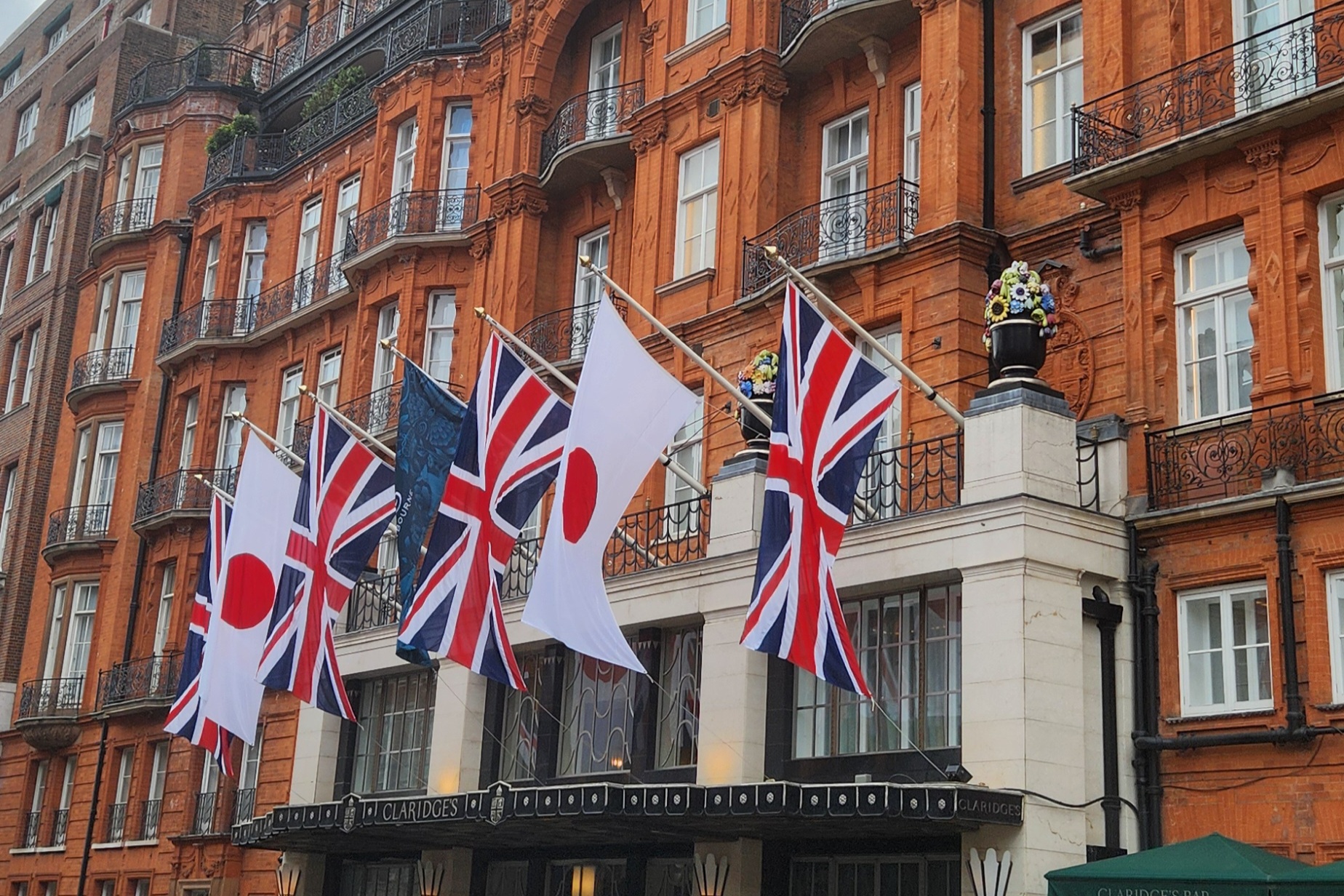 You are currently viewing 10 Old-World Luxury Hotels in London